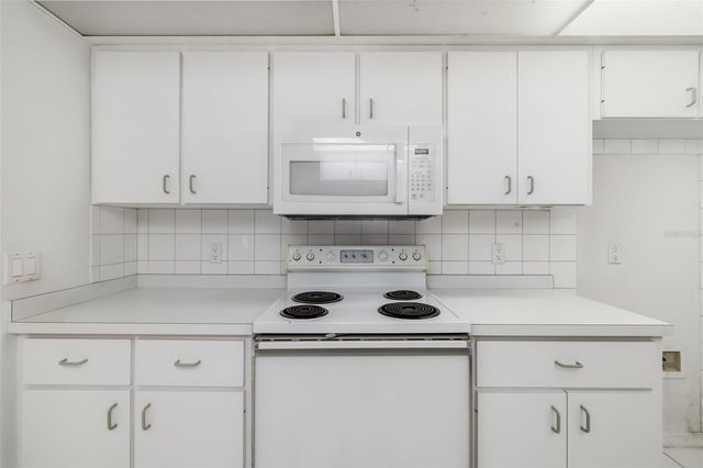 772 FOREST HILL LANE NW, Port Charlotte, FL 33948