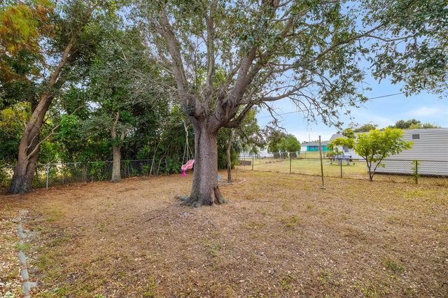 772 FOREST HILL LANE NW, Port Charlotte, FL 33948