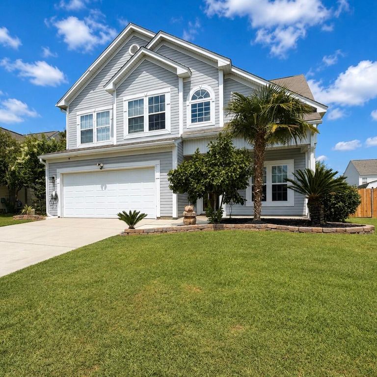 102 Tandil Court, Summerville, SC 29483