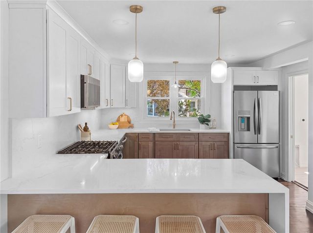 2294 Kingstown Road, South Kingstown, RI 02881