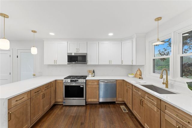 2294 Kingstown Road, South Kingstown, RI 02881