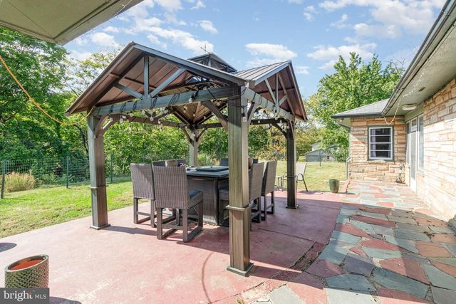 4100 GREENWOOD BLVD, Harrisburg, PA 17109