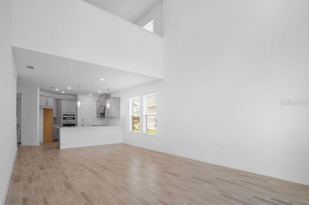 Image 11 of property listing at 717 STEEL DRIVE, Apollo Beach, FL 33572