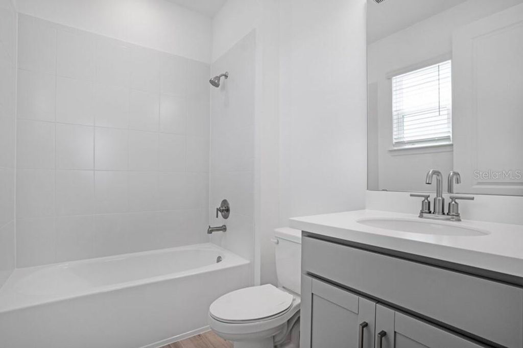 Image 27 of property listing at 717 STEEL DRIVE, Apollo Beach, FL 33572