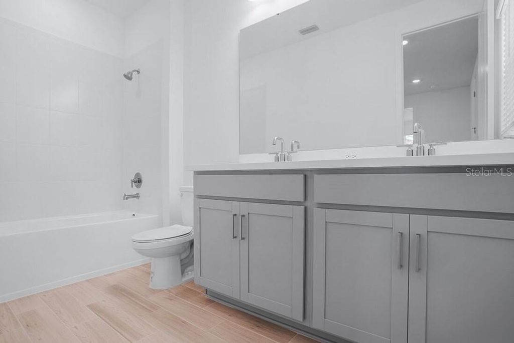 Image 29 of property listing at 717 STEEL DRIVE, Apollo Beach, FL 33572