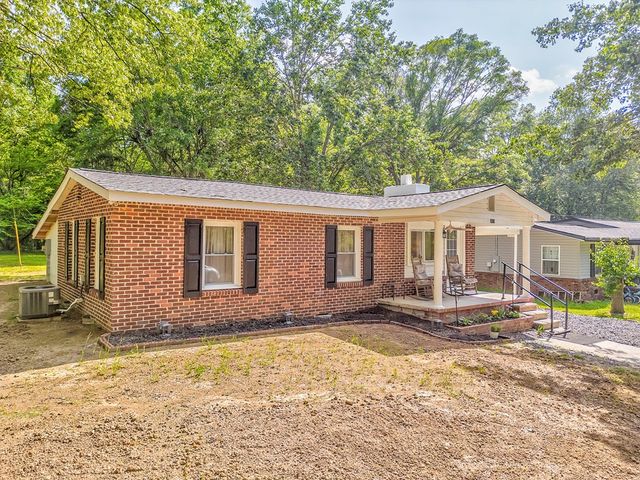 3939 NE Miller Drive, Dalton, GA 30721