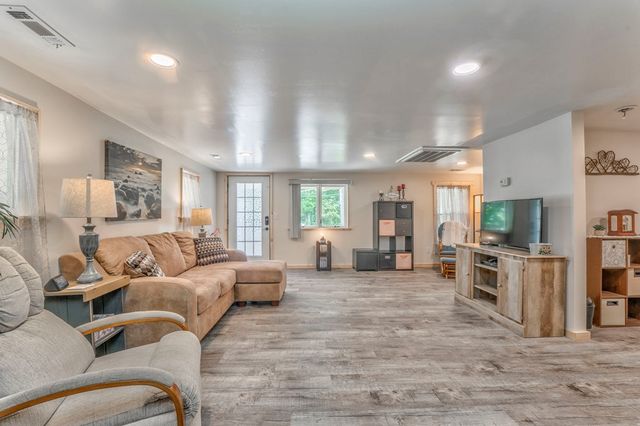 3939 NE Miller Drive, Dalton, GA 30721