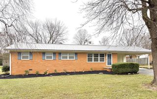 135 Donna Dr, Hopkinsville, KY 42240