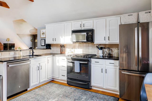 4 Ada 3, Boston, MA 02131