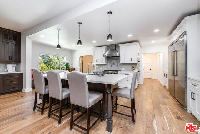 1258 E Elmwood Avenue, Burbank, CA 91501