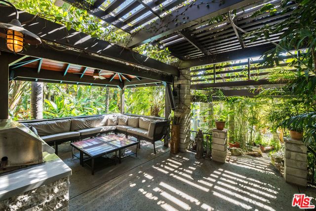 1258 E Elmwood Avenue, Burbank, CA 91501