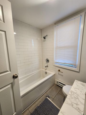 157 Cleveland Avenue B, Mineola, NY 11501