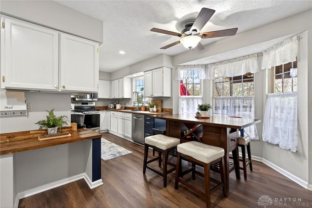 901 Highridge Court, Miamisburg, OH 45342