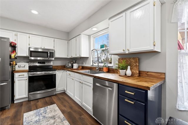 901 Highridge Court, Miamisburg, OH 45342