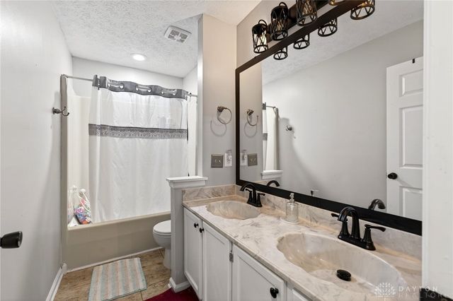 901 Highridge Court, Miamisburg, OH 45342