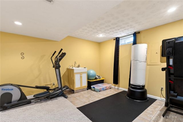 901 Highridge Court, Miamisburg, OH 45342