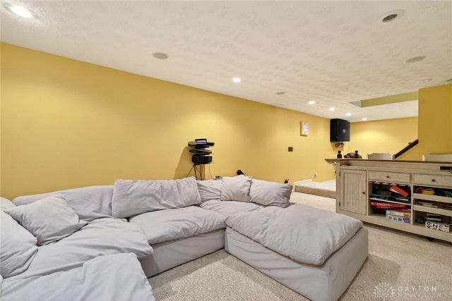 901 Highridge Court, Miamisburg, OH 45342