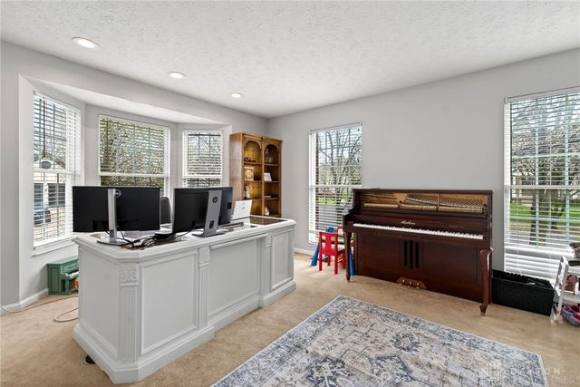 901 Highridge Court, Miamisburg, OH 45342