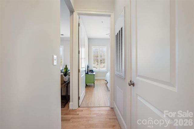 2952 Selwyn Avenue 203, Charlotte, NC 28209