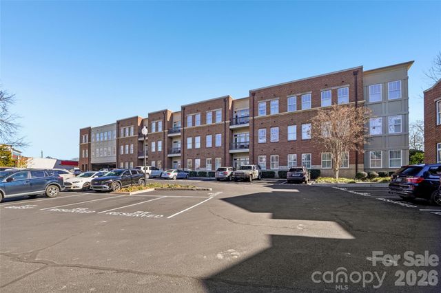 2952 Selwyn Avenue 203, Charlotte, NC 28209