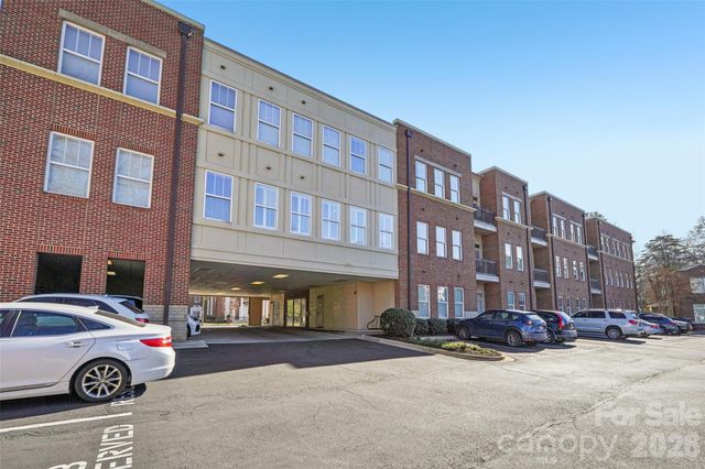 2952 Selwyn Avenue 203, Charlotte, NC 28209