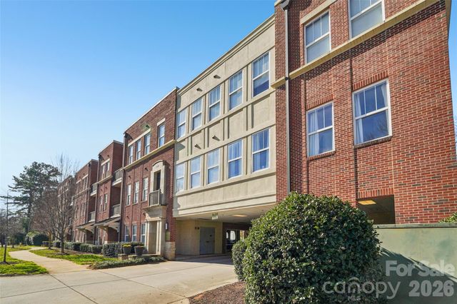 2952 Selwyn Avenue 203, Charlotte, NC 28209