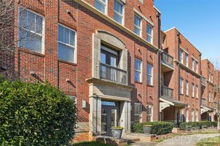 2952 Selwyn Avenue 203, Charlotte, NC 28209