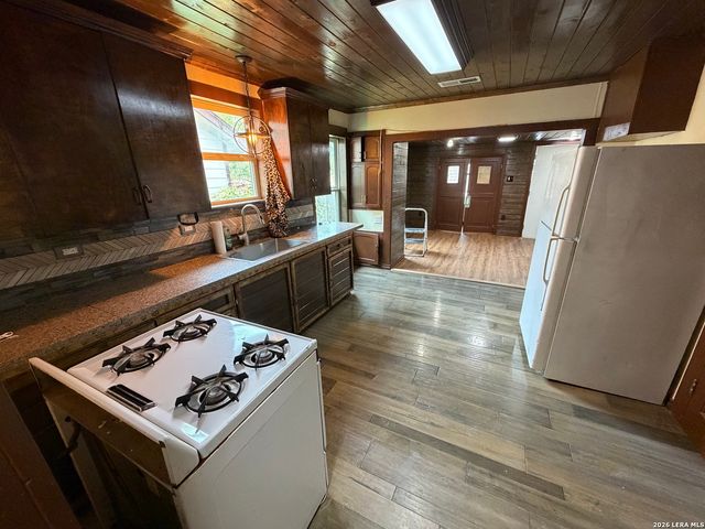 135 NANCY PL, San Antonio, TX 78204