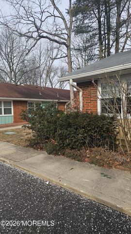 35F Cambridge Court, Lakewood, NJ 08701