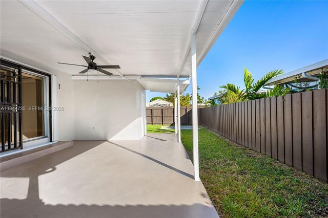 3855 SW 87th Pl 0, Miami, FL 33165