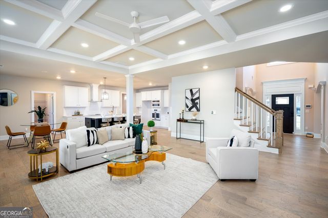 5381 Front Runner Court, Sugar Hill, GA 30518