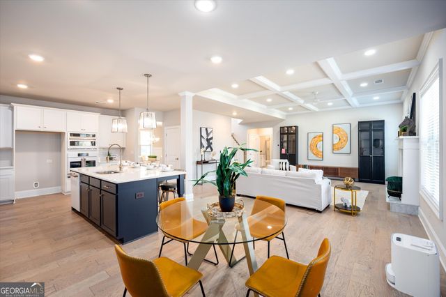 5381 Front Runner Court, Sugar Hill, GA 30518