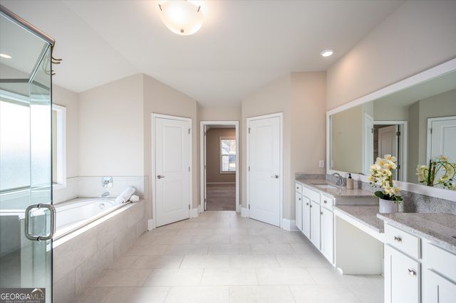 5381 Front Runner Court, Sugar Hill, GA 30518