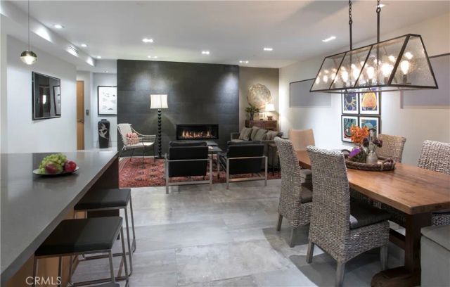 1139 W Balboa Blvd, Newport Beach, CA 92661