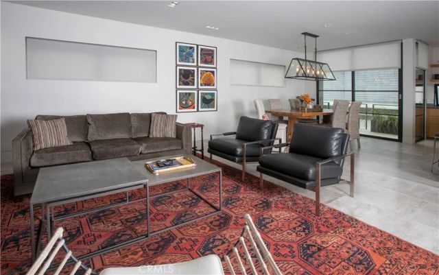 1139 W Balboa Blvd, Newport Beach, CA 92661