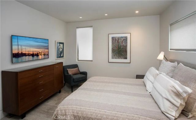 1139 W Balboa Blvd, Newport Beach, CA 92661