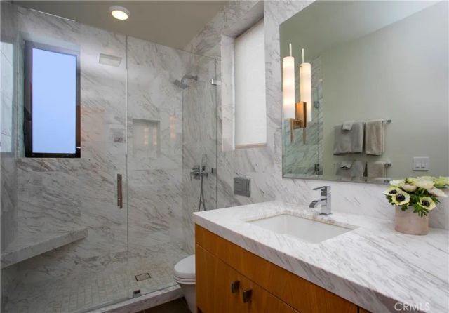 1139 W Balboa Blvd, Newport Beach, CA 92661