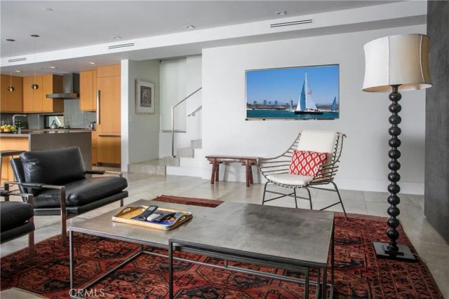 1139 W Balboa Blvd, Newport Beach, CA 92661