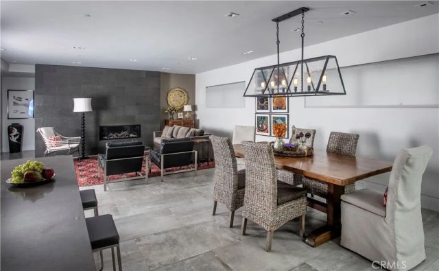 1139 W Balboa Blvd, Newport Beach, CA 92661