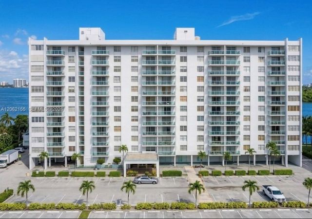 2841 NE 163rd Street 606, North Miami Beach, FL 33160