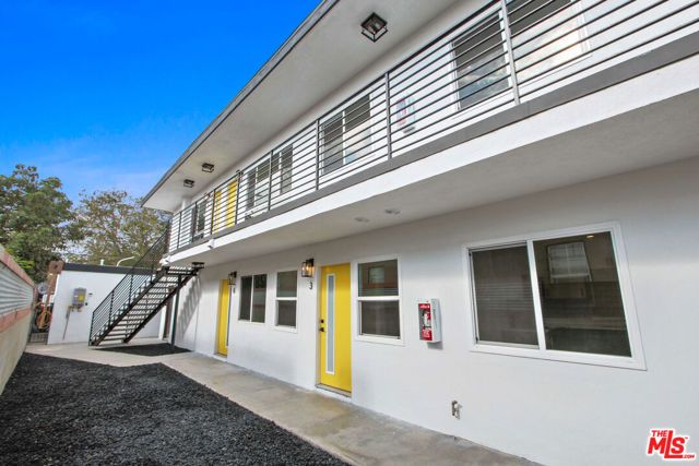 5529 Dairy Avenue, Long Beach, CA 90805