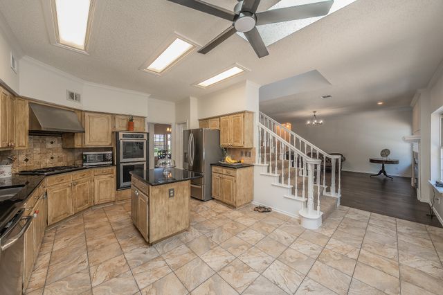 5220 Alexander Drive, Flower Mound, TX 75028