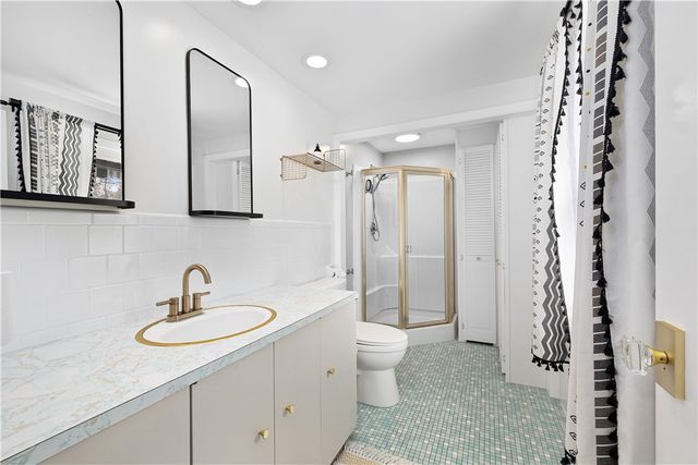 127 Dellwood Road, Cranston, RI 02920