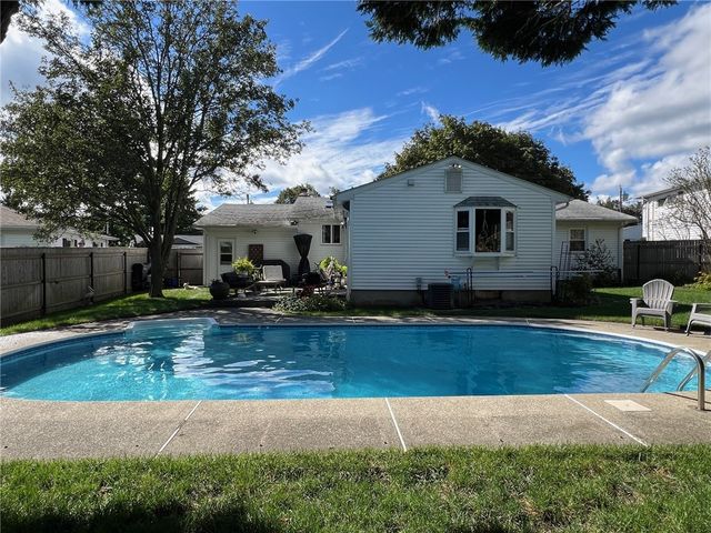 127 Dellwood Road, Cranston, RI 02920