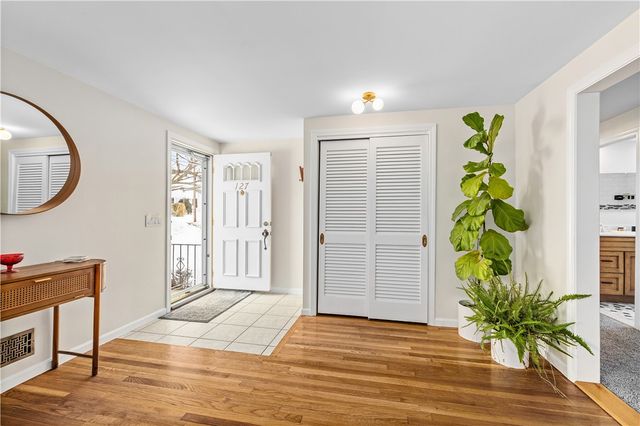 127 Dellwood Road, Cranston, RI 02920