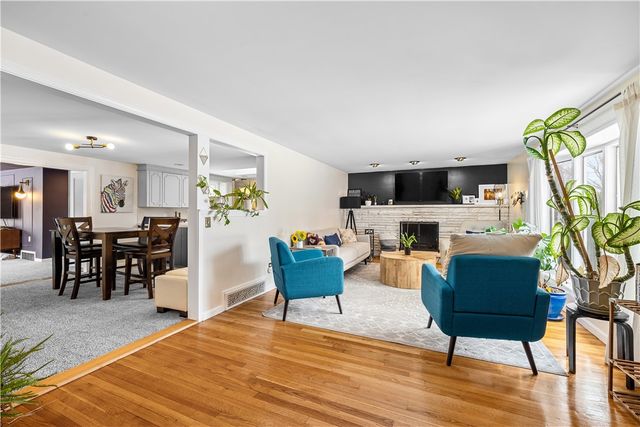 127 Dellwood Road, Cranston, RI 02920