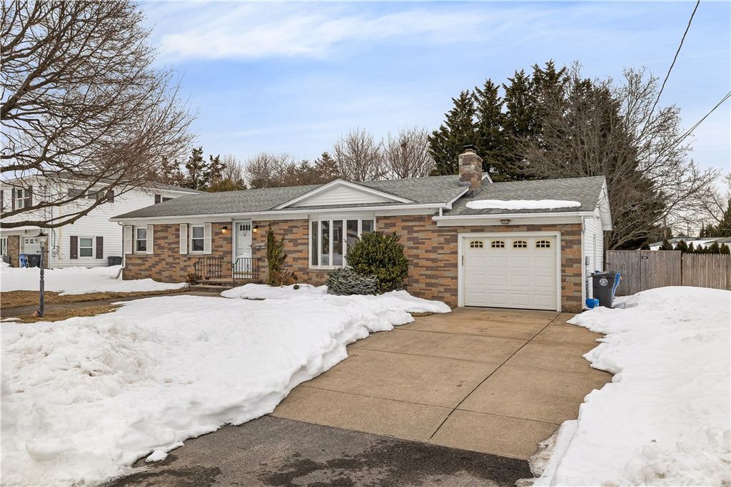 127 Dellwood Road, Cranston, RI 02920
