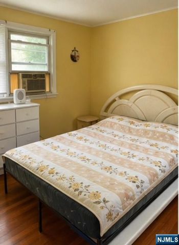 596 River Road, New Milford, NJ 07646
