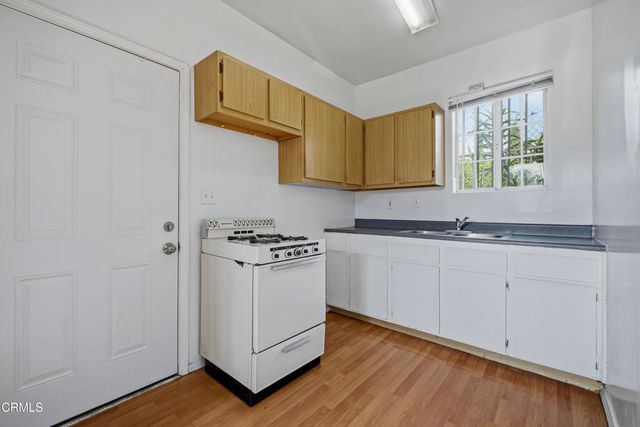 1032 S Westlake Avenue, Los Angeles, CA 90006