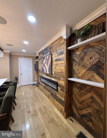 4594 BAKER ST, Philadelphia, PA 19127